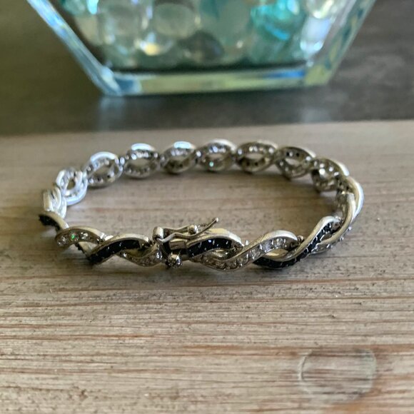 Vintage Bracelet Faux Gems Excellent Condition - Picture 3 of 12